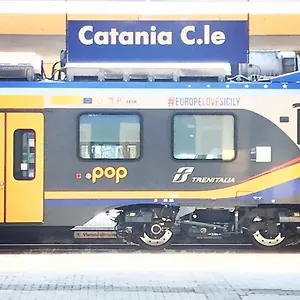 https://binario-8-catania-stazione-centrale.catania-hotels.net