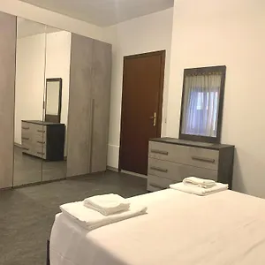 https://apartament-daniele.hotelslidodijesolo.com